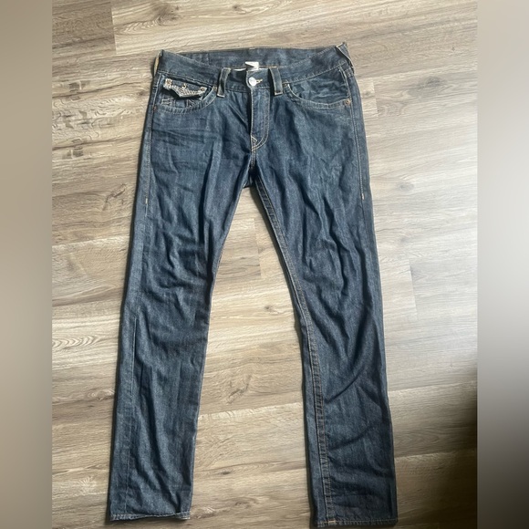 True Religion jeans size 33, relaxed fit. Worn once 10/10 quality ! :3 - Picture 1 of 4